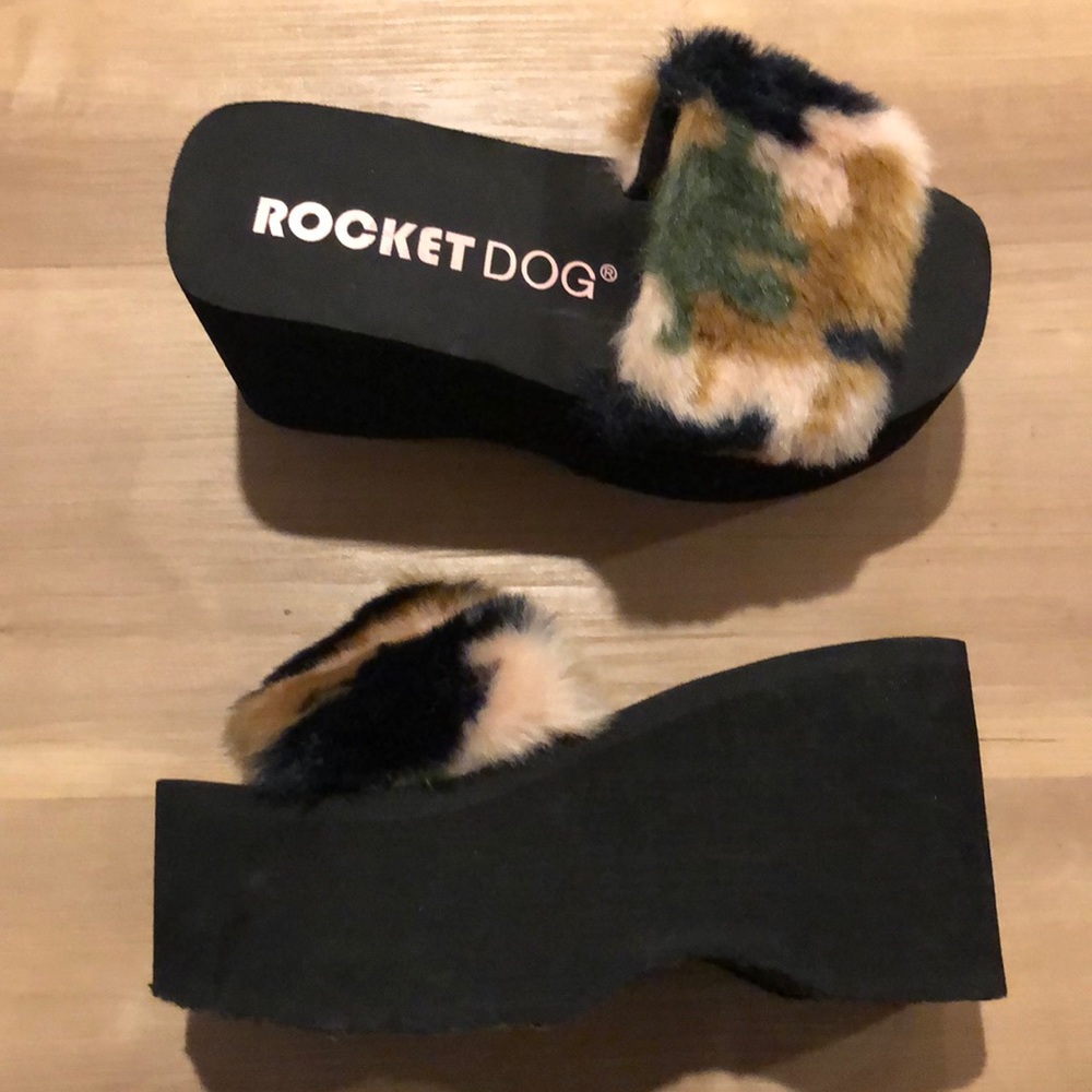 Rocket dog platmorms